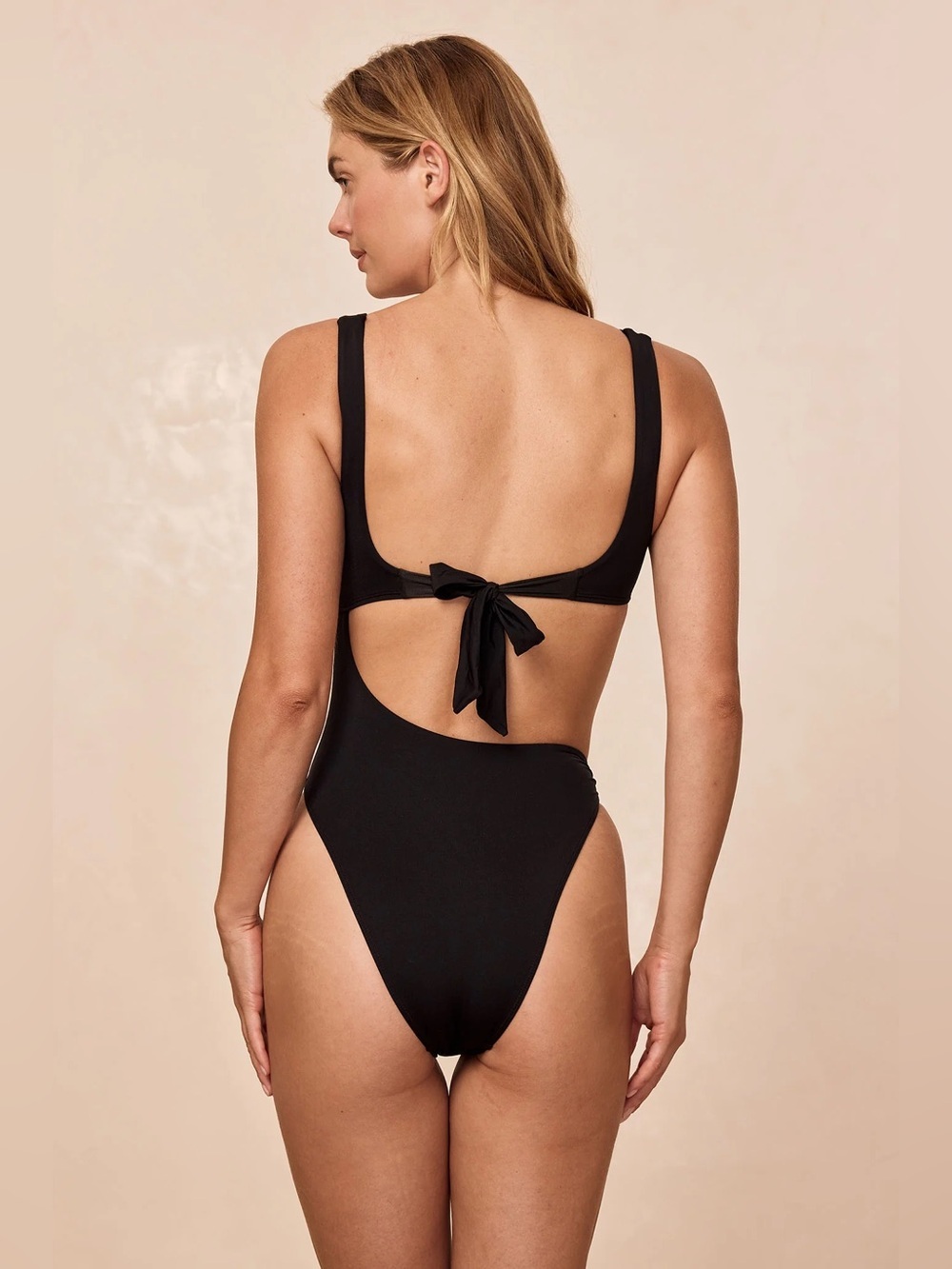 Monday Swimwear ST BARTH'S ONE PIECE BLACK Size V New with Tags! - Picture 5 of 13